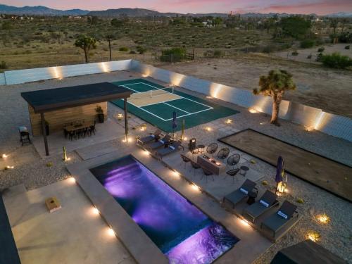Vista de la piscina de Stargazing Luxury Retreat w Pool o alrededores