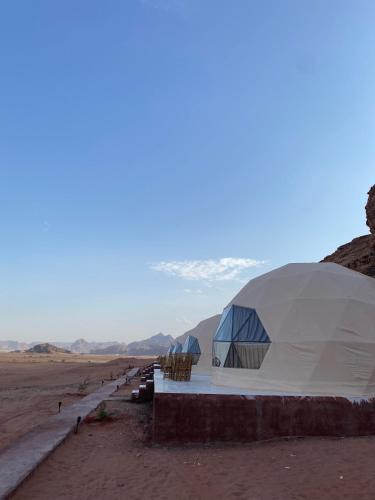 Gallery image of Noof Rum camp in Disah