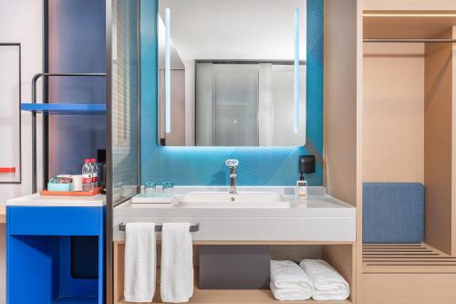 Bilik mandi di Holiday Inn Express Changsha Yuhua by IHG