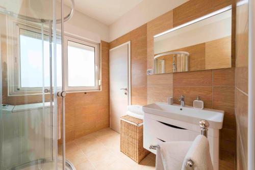 Apartments with parking space Kampor, Rab - 20925