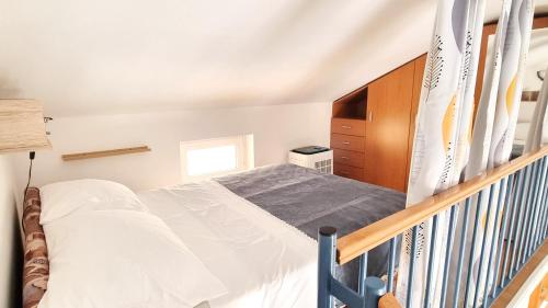 Apartments by the sea Baska, Krk - 22895