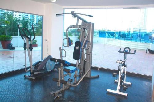 Pusat kecergasan dan/atau kemudahan kecergasan di suite incanto con vista al lago