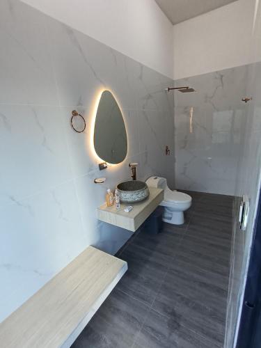 Un baño de En la cima de los sueños