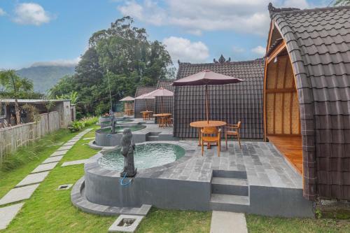 Бассейн в Cabana Bali Villa или поблизости