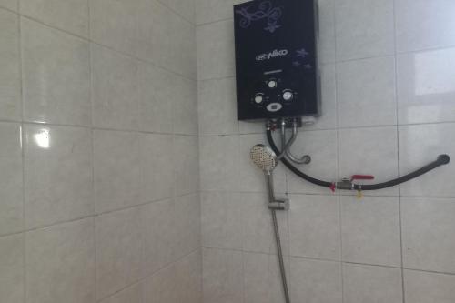 Phòng tắm tại OYO 93820 Salma Homestay Syariah