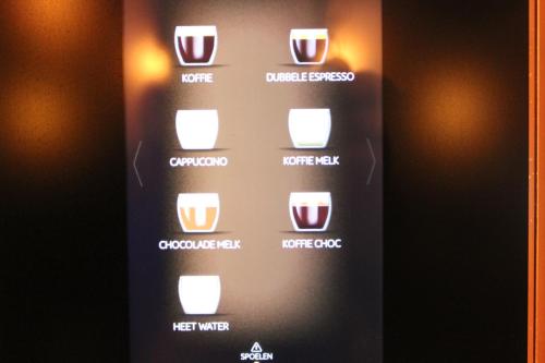 a cell phone screen with the iced coffee at Hotel Bom in Burgh Haamstede