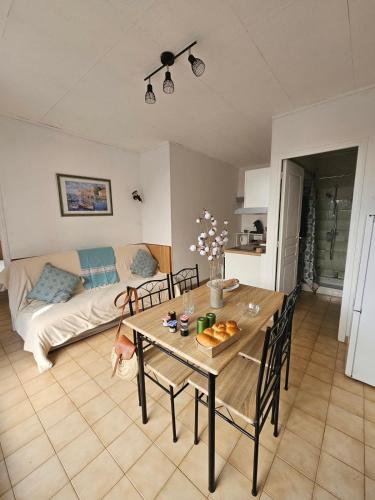 Le Flamand Rose à 300 de la plage - 400m du centre ville