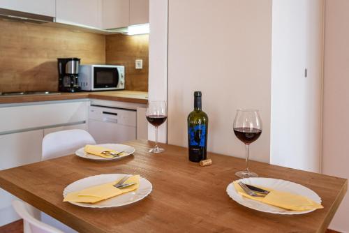 Dapur atau dapur kecil di Apartments Prkačin 2