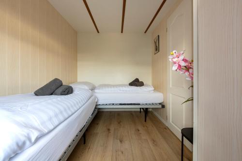 Katil atau katil-katil dalam bilik di Bicycle Storage - Close to Efteling & Safaripark Beekse Bergen & Parking!
