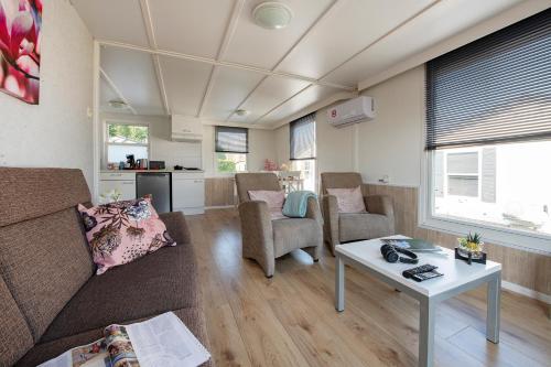 Dapur atau dapur kecil di Bicycle Storage - Close to Efteling & Safaripark Beekse Bergen & Parking!