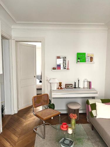 Photo de la galerie de l'établissement Appartement Haussmannien au cœur du 11e, à Paris