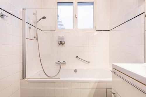 Ένα μπάνιο στο GuestReady - Séjour Familial à Montrouge