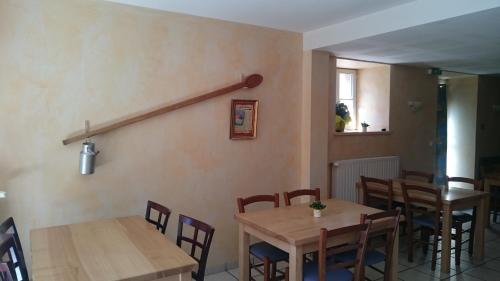 Ruang duduk di Chambres d'hôtes de l'Auberge L'Astrassadou