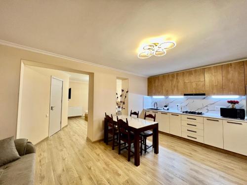 Η κουζίνα ή μικρή κουζίνα στο APARTMENT #27
