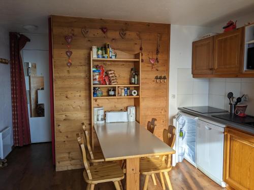 Dapur atau dapur kecil di Prapoutel les 7 Laux