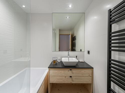 Phòng tắm tại Appartement Saint-Martin-de-Belleville, 5 pièces, 8 personnes - FR-1-570-44