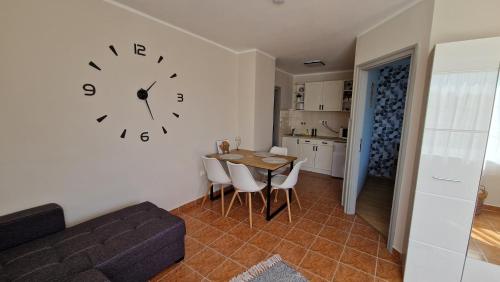 Kuchyň nebo kuchyňský kout v ubytování Silence Apartmanház Zalakaros
