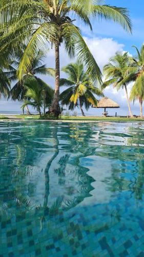 Piscina di Casa Carey Lajas Pty Exclusive Beachfront Villa o nelle vicinanze