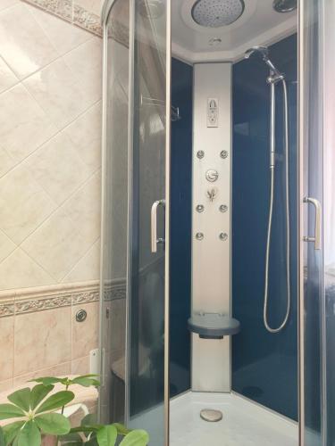 Bilik mandi di Casa Spadaro