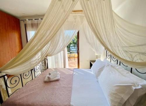 Легло или легла в стая в Luxury 3 bed house with sea view