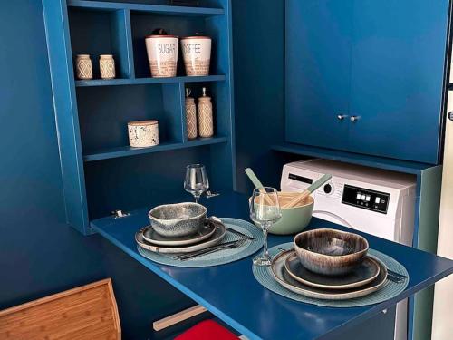 BlueXenia 1 bedroom Retro Luxury