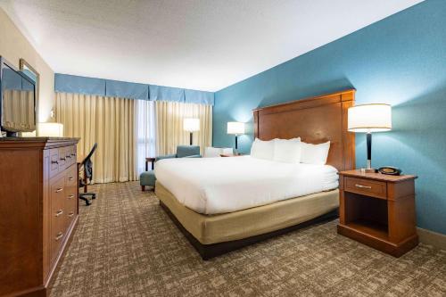 Pear Tree Inn St. Louis Near Union Station Image