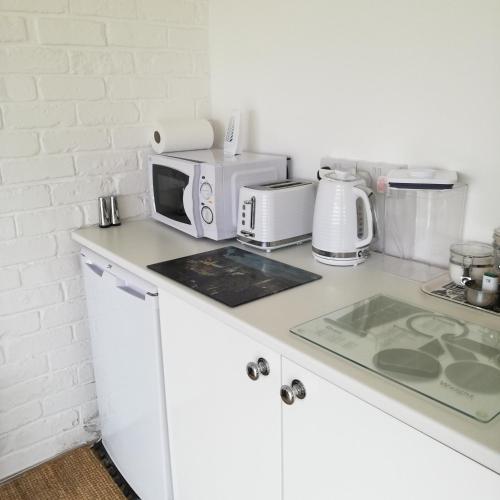 Dapur atau dapur kecil di Maes Hyfryd