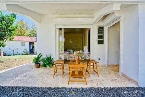 Patio nebo venkovní prostory v ubytování Appart T2 - Jacuzzi gonflable et accès plage