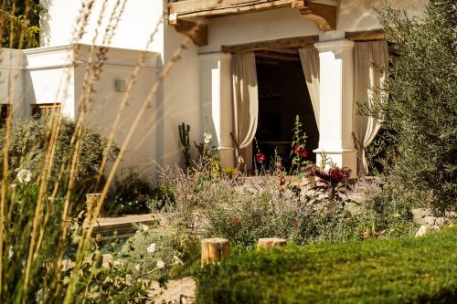 El Cortijo Hotel Boutique — Garden view