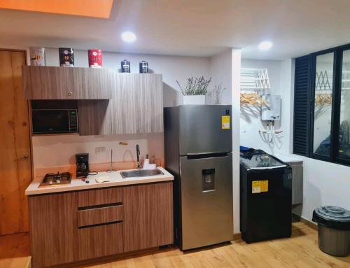 Dapur atau dapur kecil di Apartaloft en Laureles