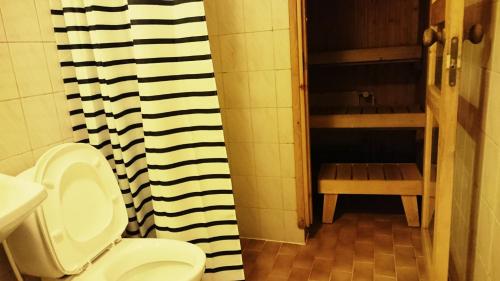 Hotel Aatto & Elliにあるバスルーム