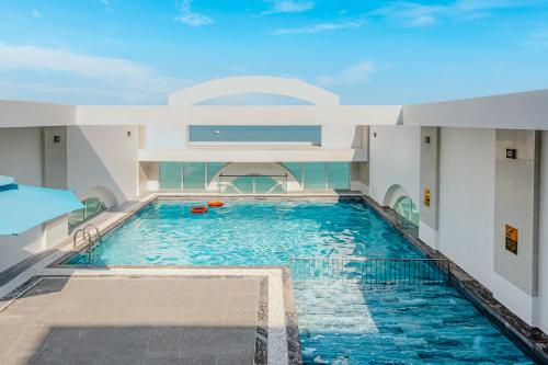 Paracel Beach Hotel 내부 또는 인근 수영장