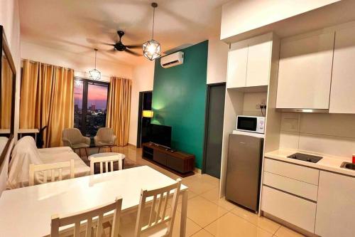 O bucătărie sau chicinetă la Cozy Aera Residence / FREE Wi-fi Netflix / Sunway