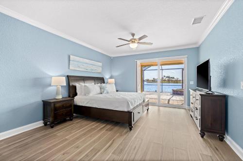 Postel nebo postele na pokoji v ubytování Coral on the Canal