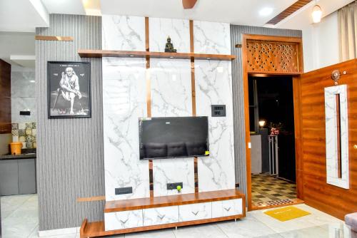 Η κουζίνα ή μικρή κουζίνα στο Bhoomika Royal Villa, Kolhapur