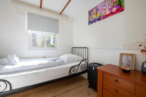 Katil atau katil-katil dalam bilik di Bicycle Storage - Close to Efteling & Safaripark Beekse Bergen & Parking!