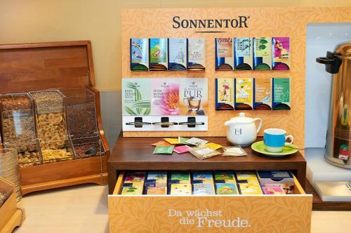 Utensilios para hacer té y café en Hotel Kolping Wien Zentral