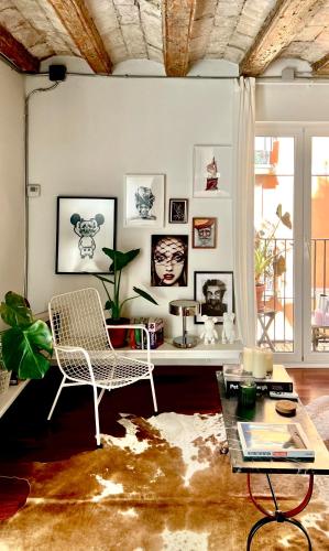 Et sittehjørne på Artsy-Stylish apartment in the heart of Barcelona