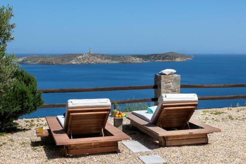 Aegean View - Seaside Apartment in Syros