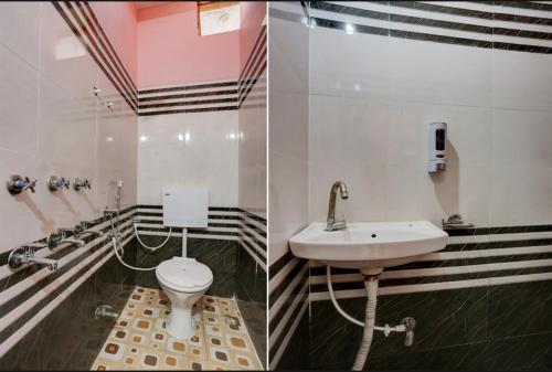 La salle de bains est pourvue de toilettes et d'un lavabo. dans l'établissement VR HOTEL, à Auraiya