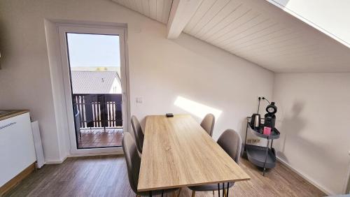 Ferienwohnungen Krüger 'Apartment Moni'にあるキッチンまたは簡易キッチン
