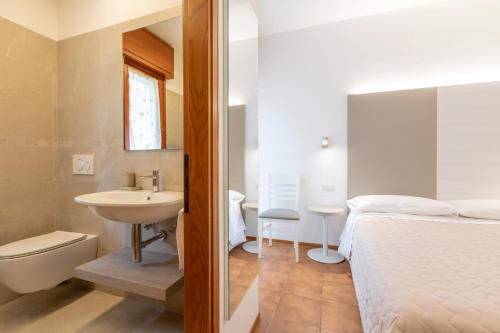 Ένα μπάνιο στο Residence Piccolo