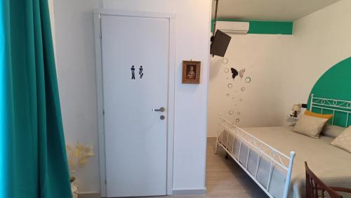 Maya guest houseにあるベッド