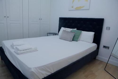 Cozy 2 bedrooms apartment in Chamberi (A.M)
