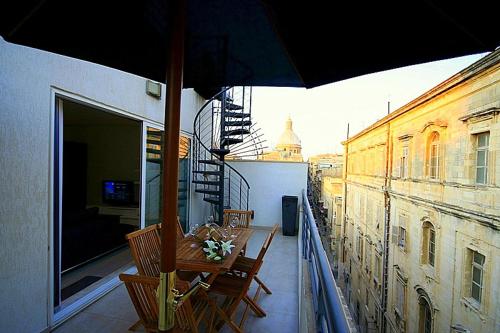 מרפסת או טרסה ב-Old Mint Penthouse
