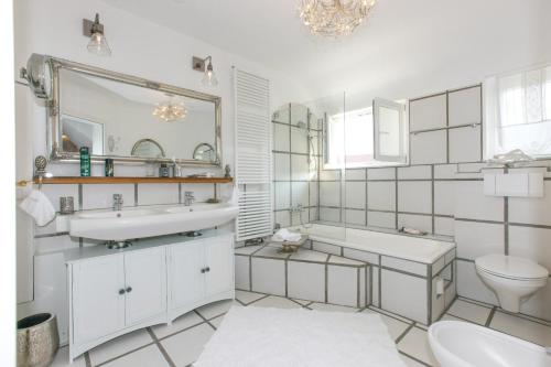 Ένα μπάνιο στο Haus See- und Säntisblick "OG"