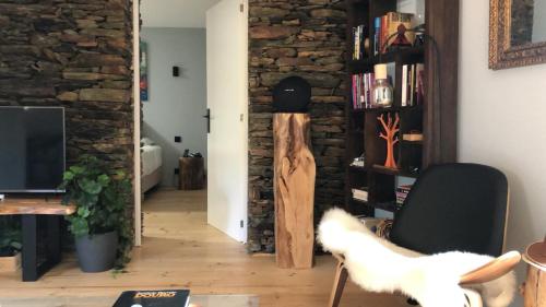 Perpustakaan di the country house