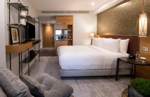 Lincoln Plaza Hotel London, Curio Collection By Hilton photo 16