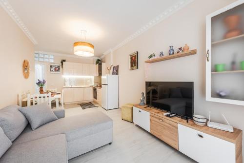 Helia's Cozy Apartment Qerret