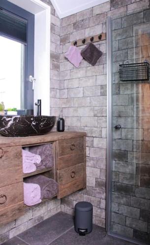 Koupelna v ubytování B&B de Witte Weide